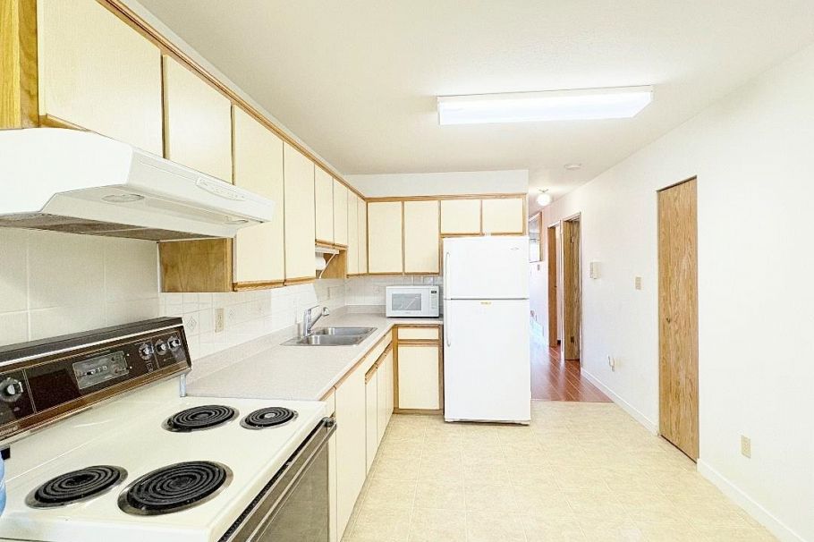 2038 Napier Street Vancouver, BC - 6