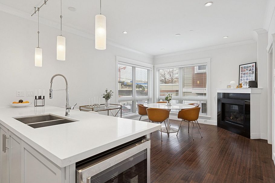 4 651 W 14th Street North Vancouver, BC - 18