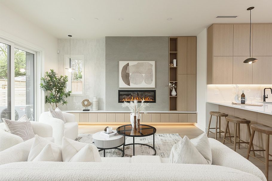 1 735 E 10th Avenue Vancouver, BC - 1