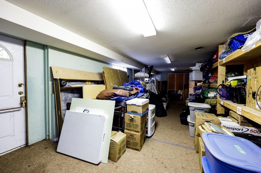 131 E Kings Road North Vancouver, BC - 20