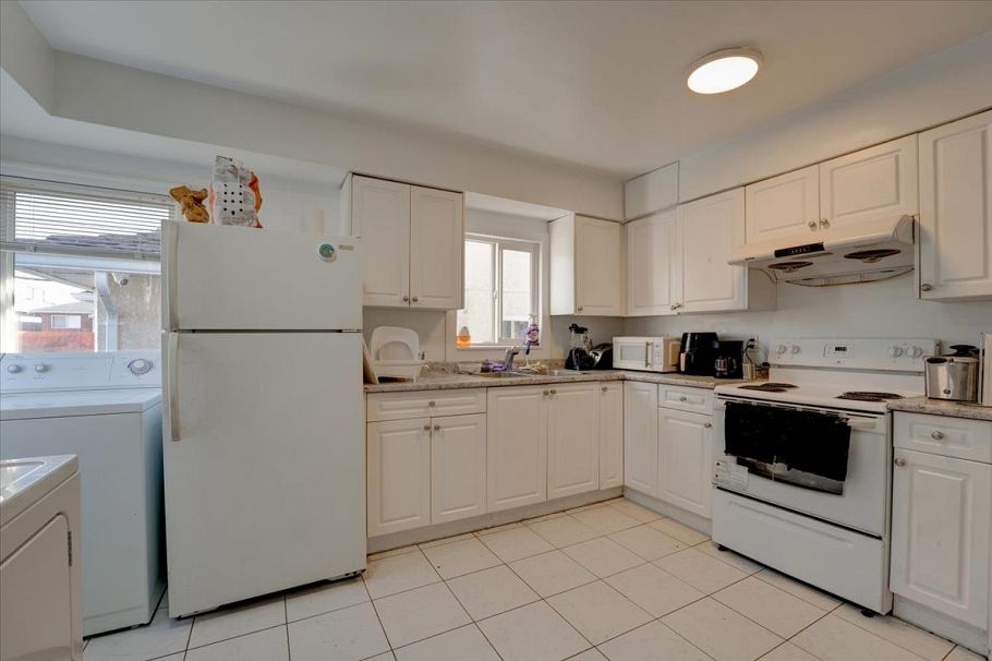 155 E 54th Avenue Vancouver, BC - 23