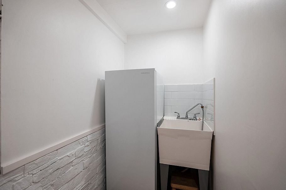 2103 W Keith Road North Vancouver, BC - 35