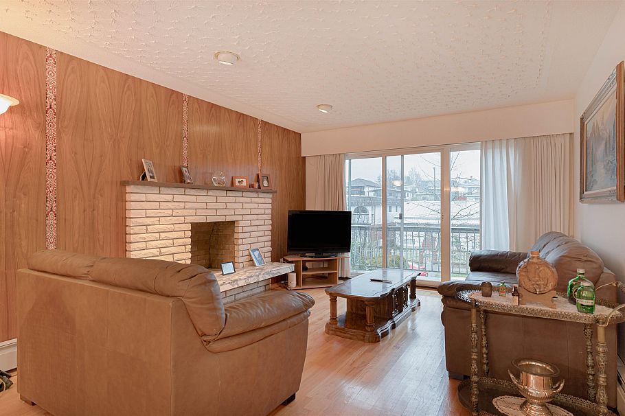 2628 E 8th Avenue Vancouver, BC - 11