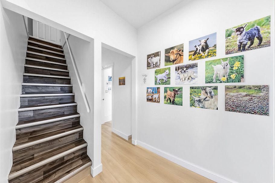 2079 W 46th Avenue Vancouver, BC - 3