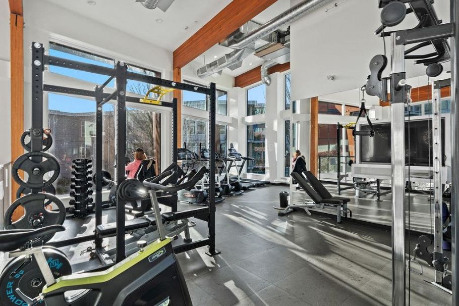 903 3281 E Kent Avenue North Vancouver, BC - 25