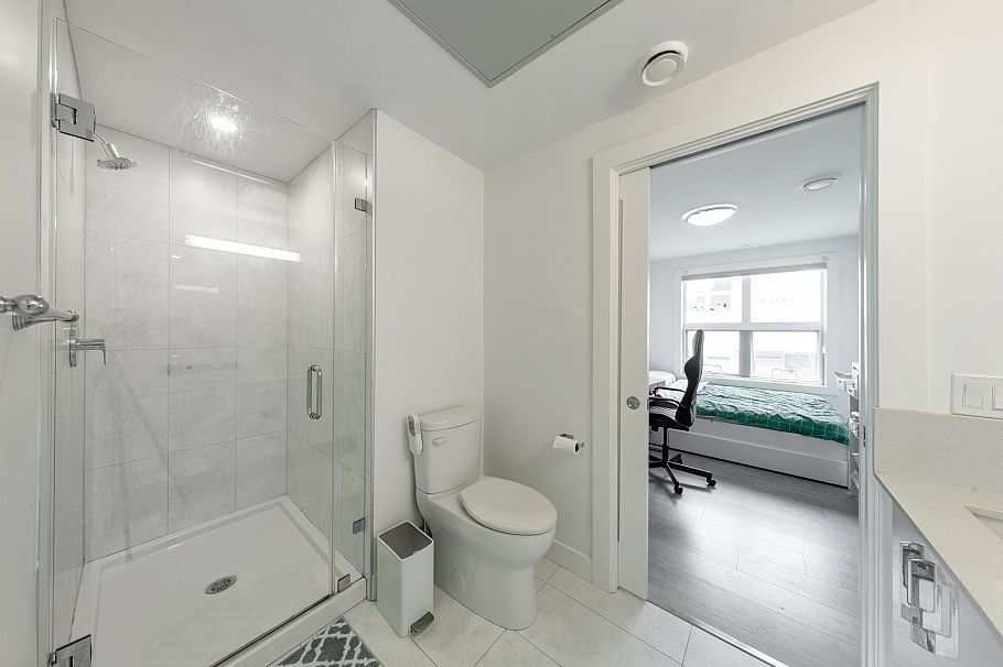 7887 French Street Vancouver, BC - 19