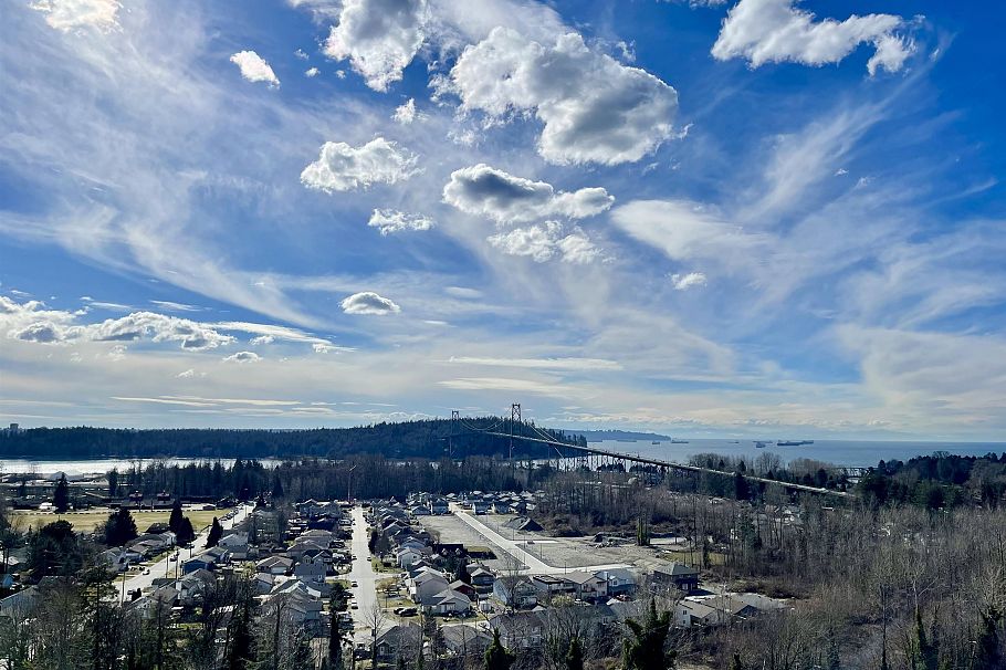 1703 1675 Lions Gate Lane North Vancouver, BC - 2