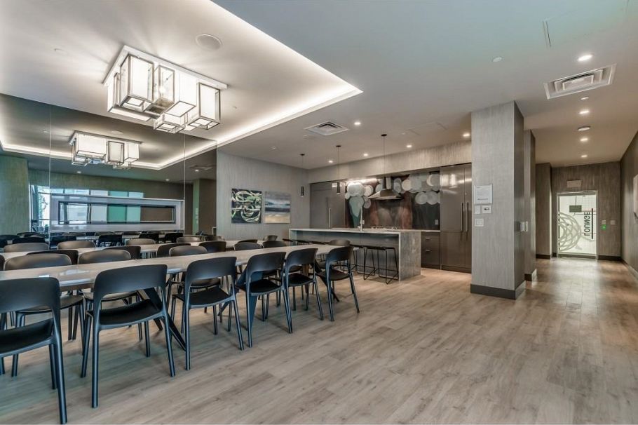 1401 112 E 13th Street North Vancouver, BC - 16