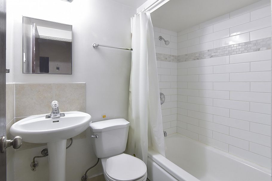 207 1540 HARO STREET, Vancouver BC V6G 1G6 Vancouver, BC - 10