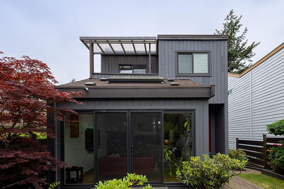 1915 Chesterfield Avenue North Vancouver, BC - 3