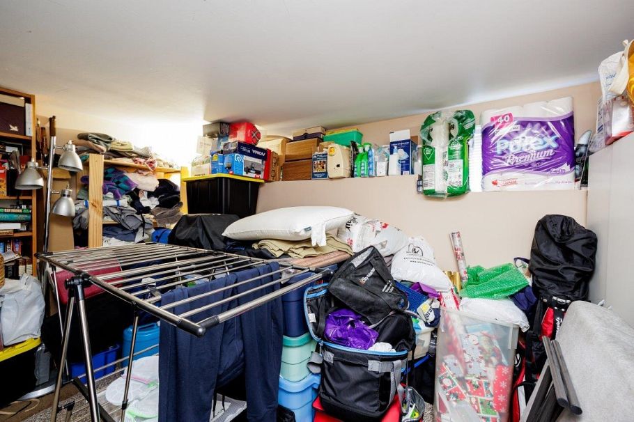 123 E Kings Road North Vancouver, BC - 18