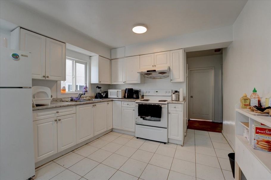 155 E 54th Avenue Vancouver, BC - 24