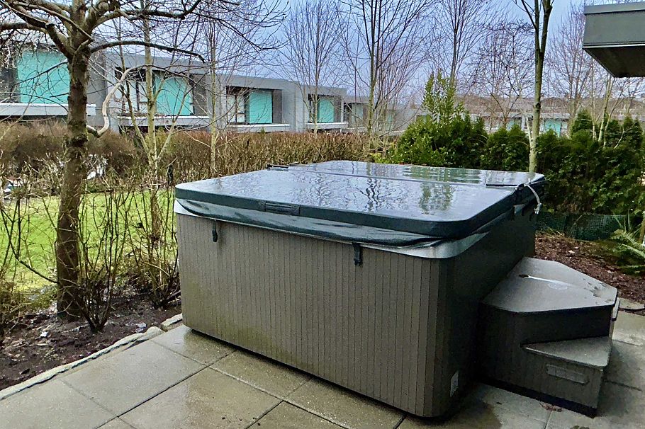 32 3595 Salal Drive North Vancouver, BC - 20