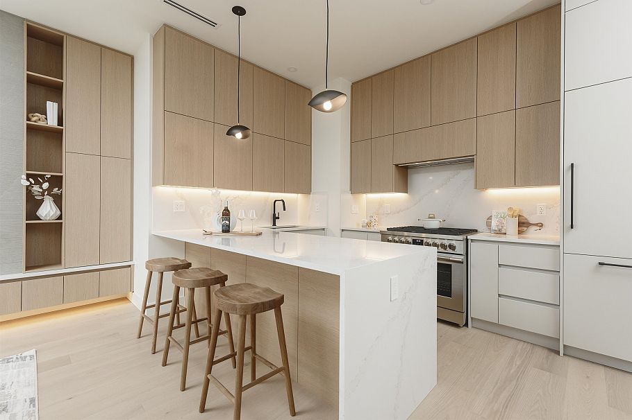 1 735 E 10th Avenue Vancouver, BC - 6