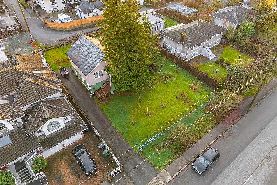 3786 Moscrop Street Burnaby, BC - 13