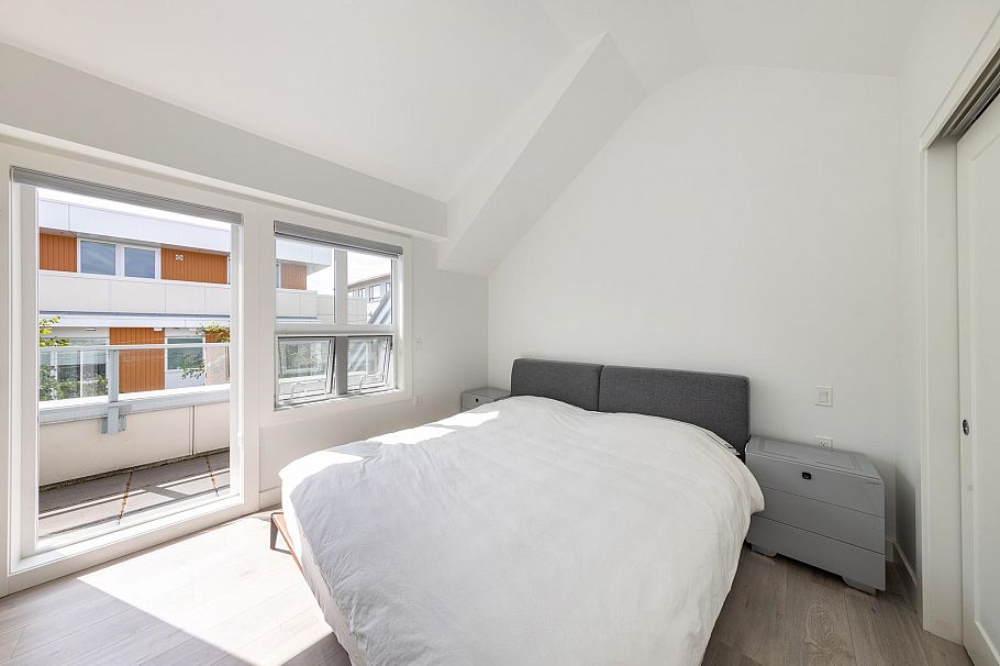 7887 French Street Vancouver, BC - 22