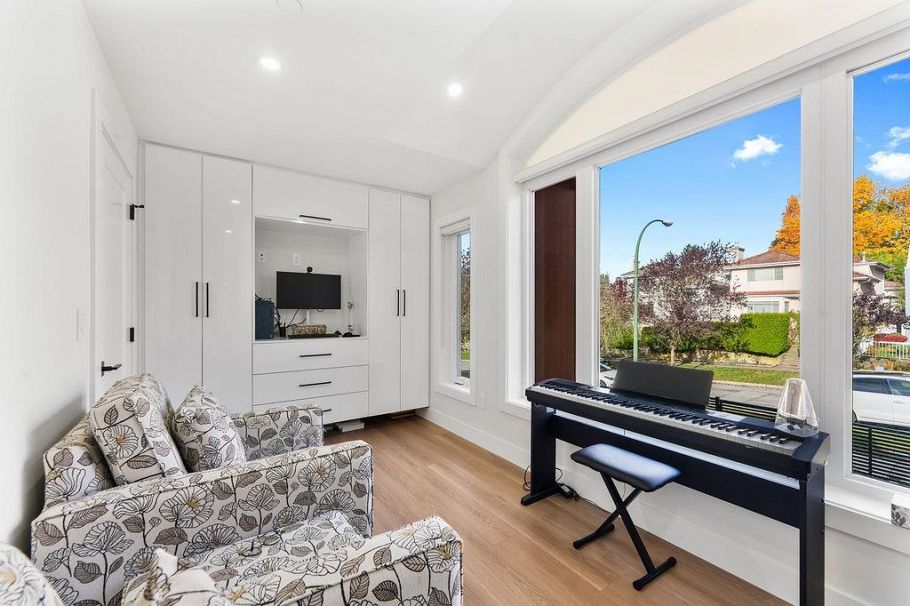 1766 E 64th Avenue Vancouver, BC - 14