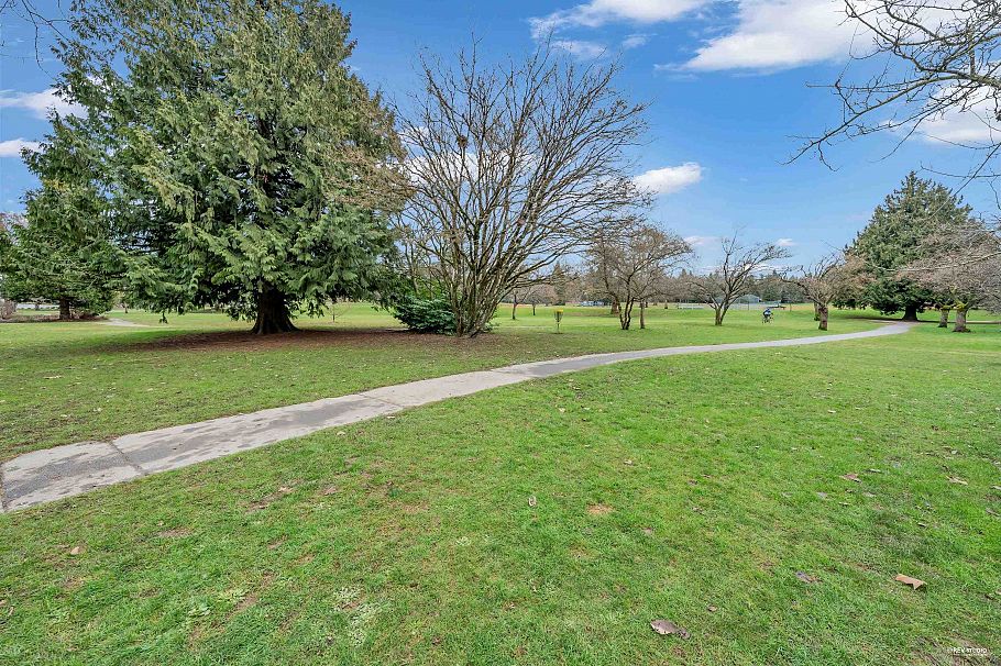 609 4685 Valley Drive Vancouver, BC - 3