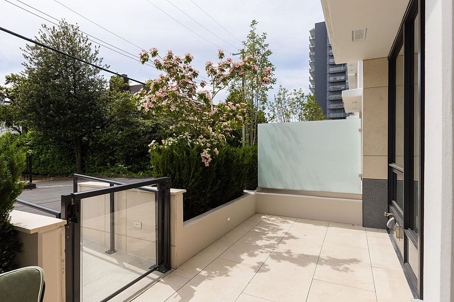 TH8 135 E 13th Street North Vancouver, BC - 27