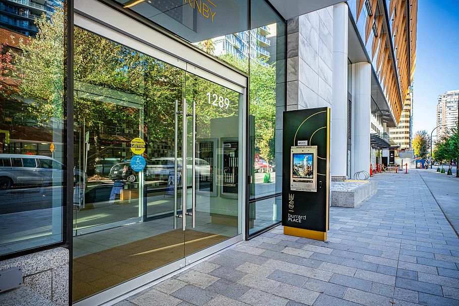 4306 1289 Hornby Street Vancouver, BC - 25