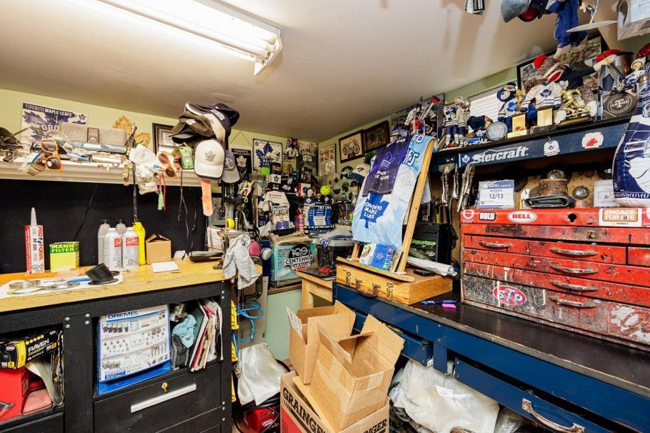 123 E Kings Road North Vancouver, BC - 17