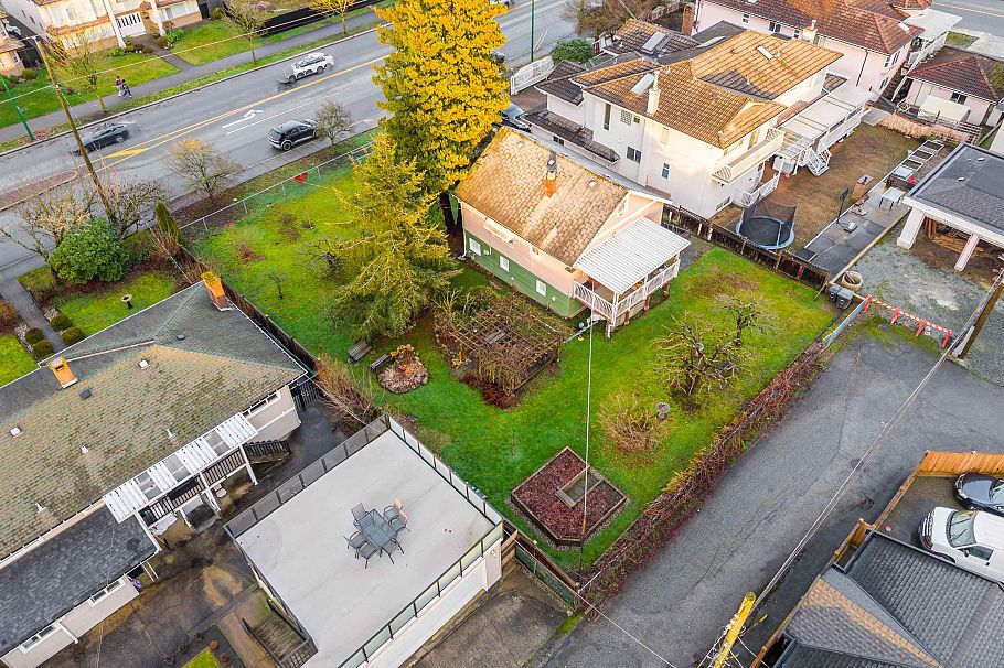 3786 Moscrop Street Burnaby, BC - 11