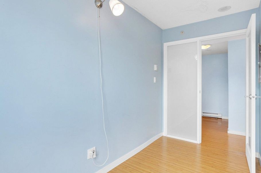 311 168 Powell Street Vancouver, BC - 19