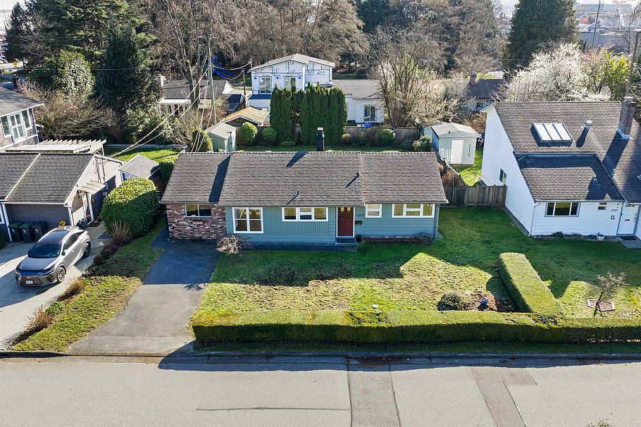 1257 Mcbride Street North Vancouver, BC - 21