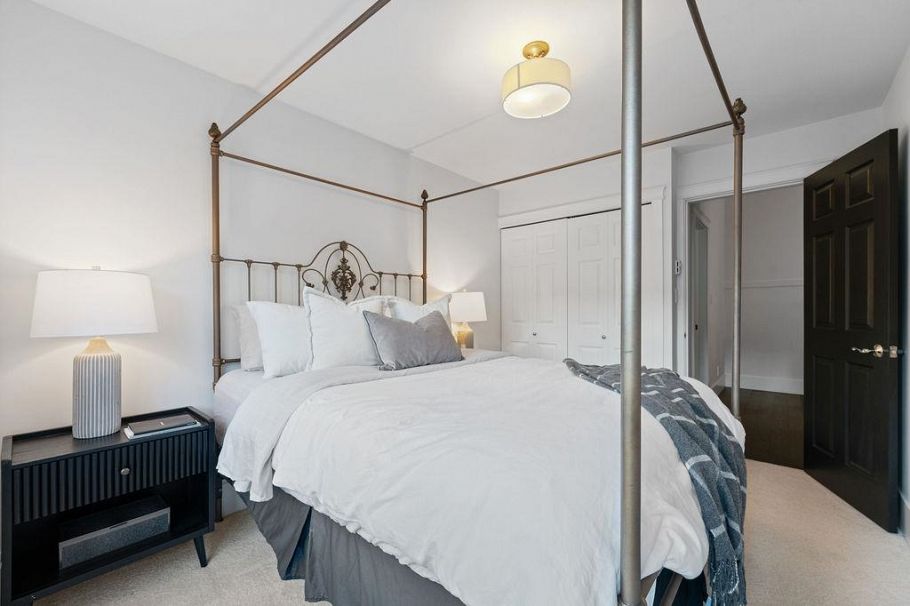 3761 Edgemont Boulevard North Vancouver, BC - 30