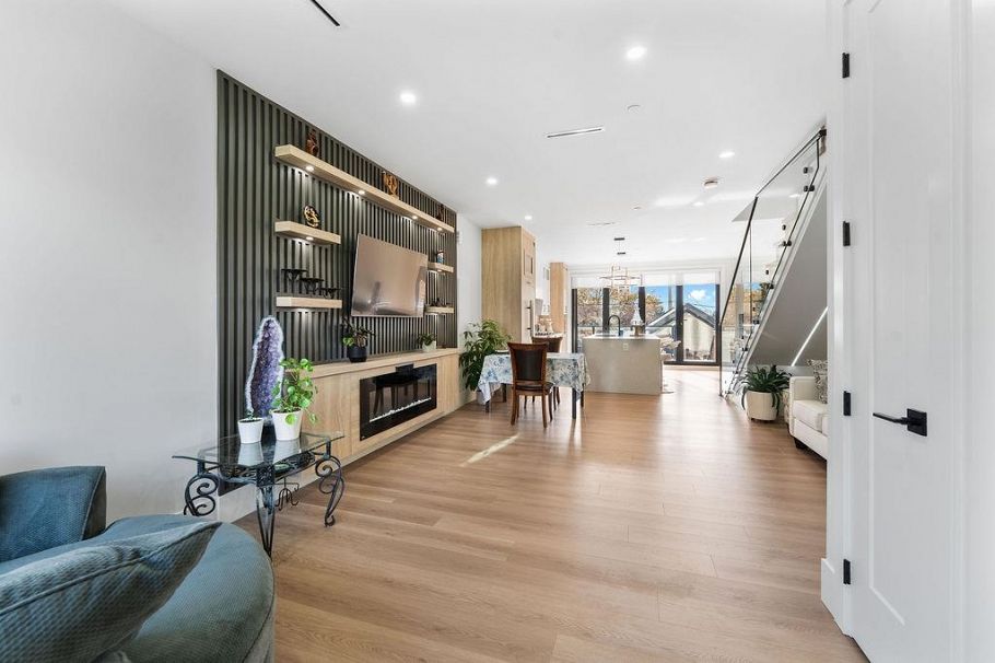 1766 E 64th Avenue Vancouver, BC - 4