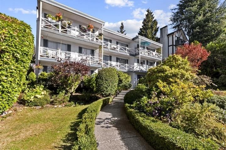 10 140 E 20th Street North Vancouver, BC - 1