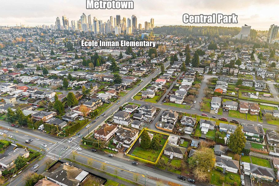 3786 Moscrop Street Burnaby, BC - 1