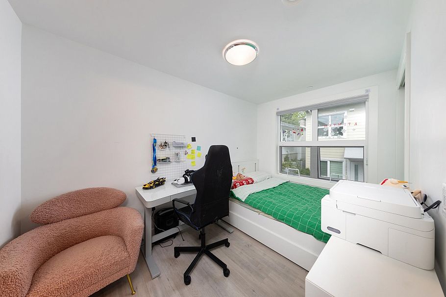 7887 French Street Vancouver, BC - 21