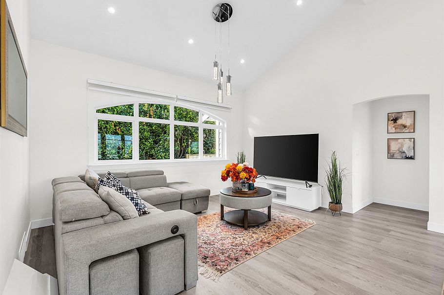 4254 Caddy Road North Vancouver, BC - 7