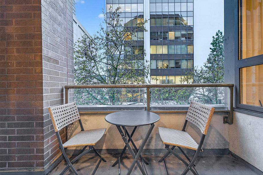 311 1010 Howe Street Vancouver, BC - 32