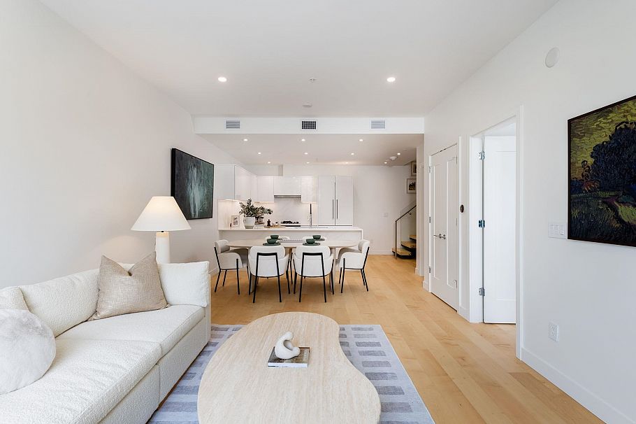 TH8 135 E 13th Street North Vancouver, BC - 8