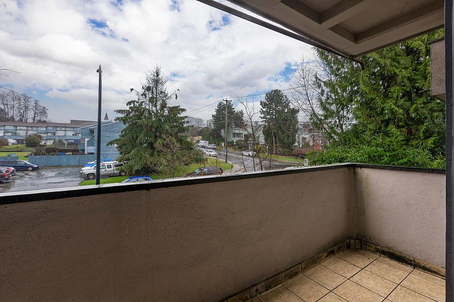 205 341 Mahon Avenue North Vancouver, BC - 14