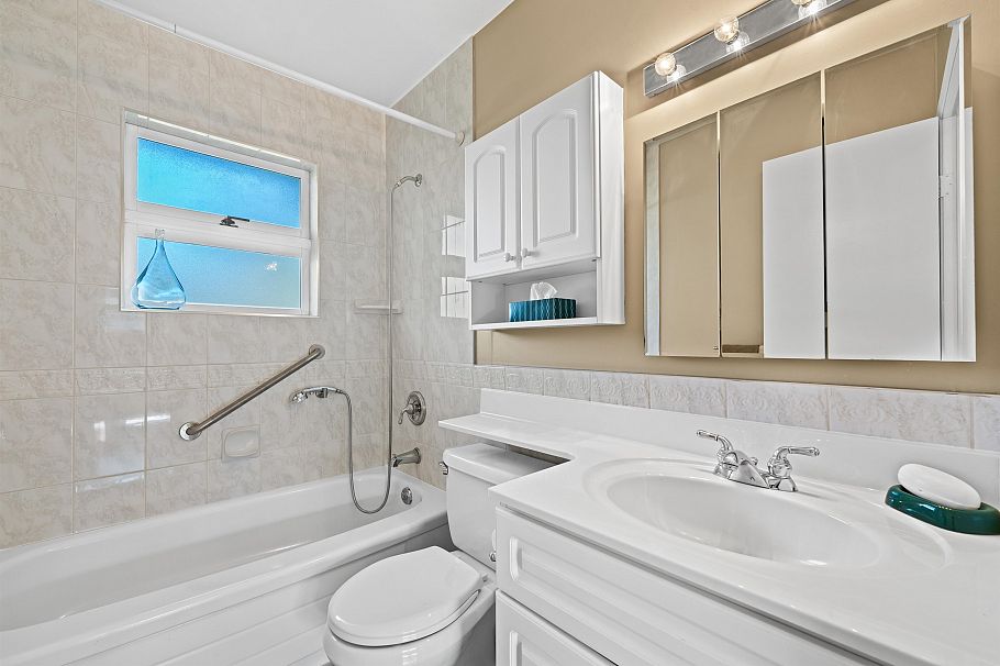 1257 Mcbride Street North Vancouver, BC - 13