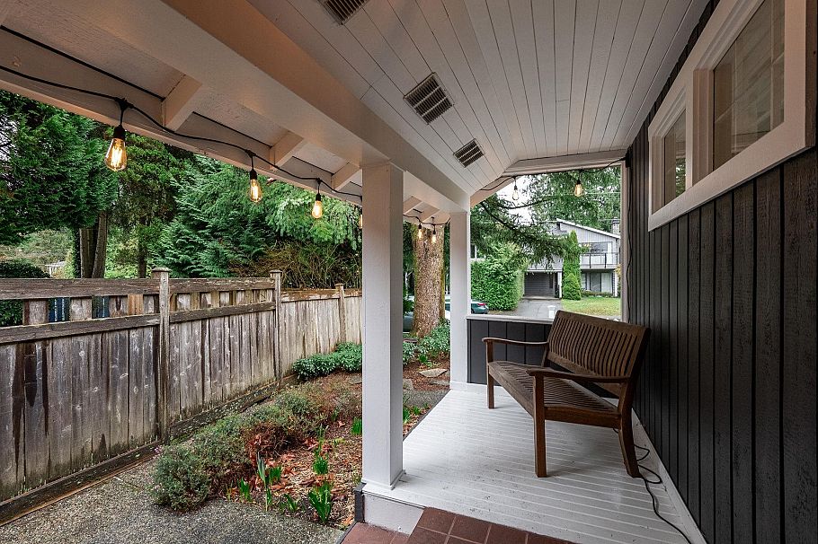 2103 W Keith Road North Vancouver, BC - 2