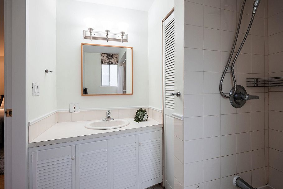 2103 W Keith Road North Vancouver, BC - 22