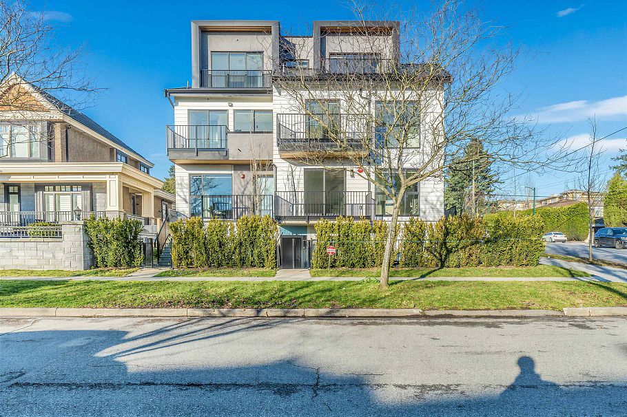 1007 W 58th Avenue Vancouver, BC - 4