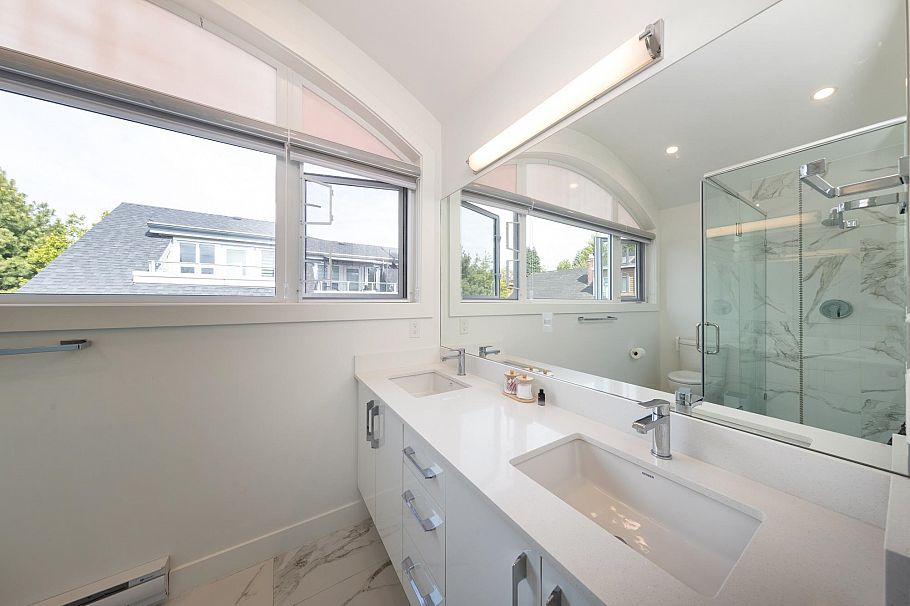 7887 French Street Vancouver, BC - 26