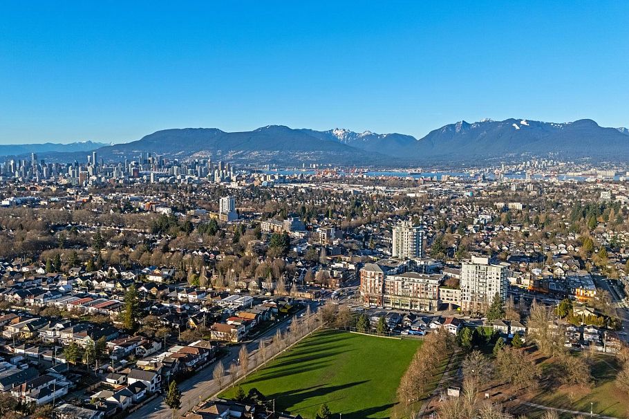 751 1483 E King Edward Avenue Vancouver, BC - 33