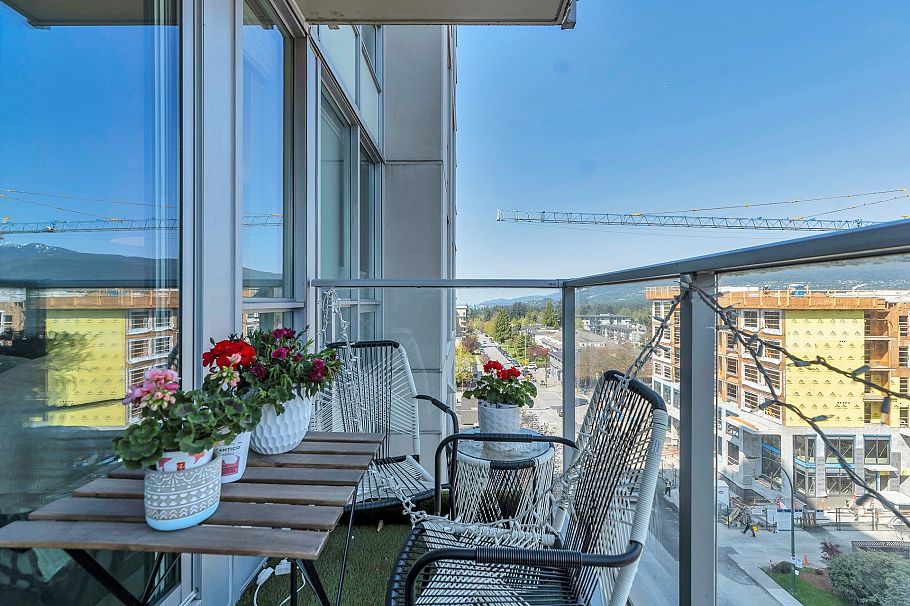 704 135 E 17th Street North Vancouver, BC - 15