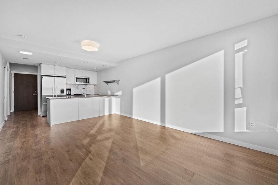 903 3281 E Kent Avenue North Vancouver, BC - 14