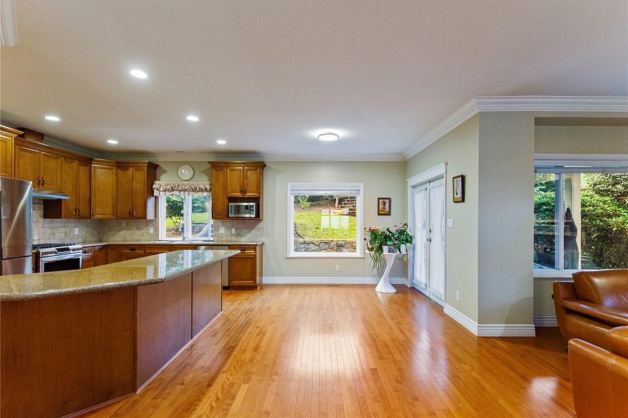 3782 Lonsdale Avenue North Vancouver, BC - 7