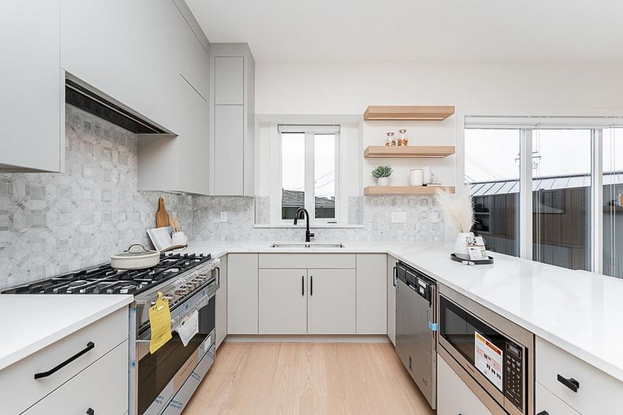 2 2837 Oliver Crescent Vancouver, BC - 9