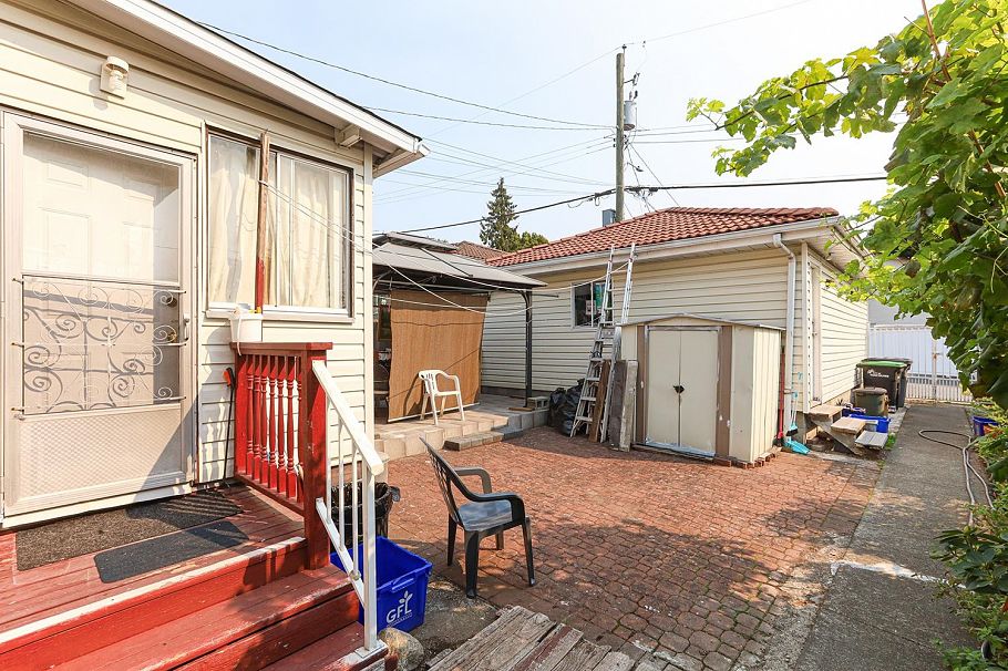 8006 Chester Street Vancouver, BC - 31