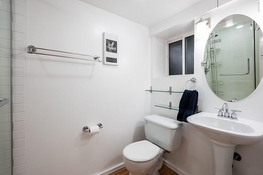 2103 W Keith Road North Vancouver, BC - 33