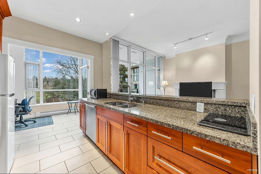 609 4685 Valley Drive Vancouver, BC - 30